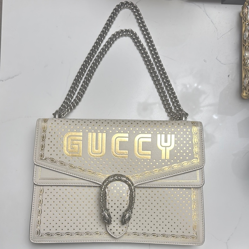 Gucci White and Gold Shoulder Bag with Quilted Leather